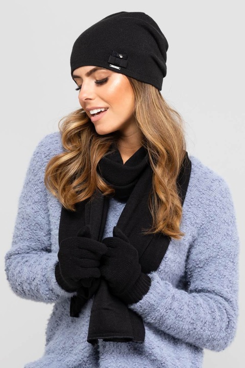 Дамска шапка KAMEA INDIANA, черна, с ромбовиден десен, пролет-есен