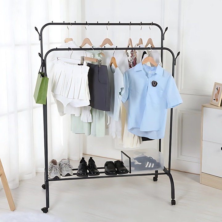 Vivendo Fém ruhaállvány 2 rúddal, 8 oldalsó kampóval és cipőtartóval, modern, stabil, multifunkcionális, kerekekkel, fekete