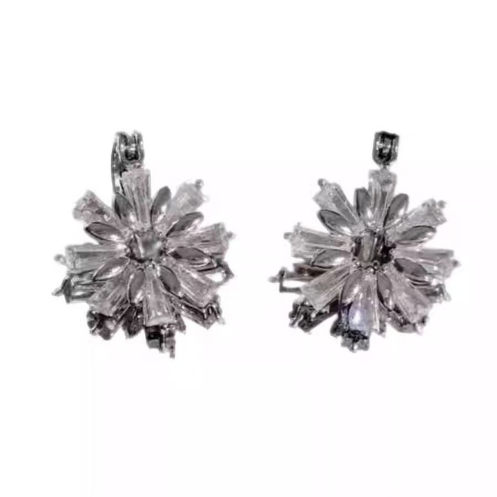 Cercei dama, model fulg de nea, elegant, argintiu