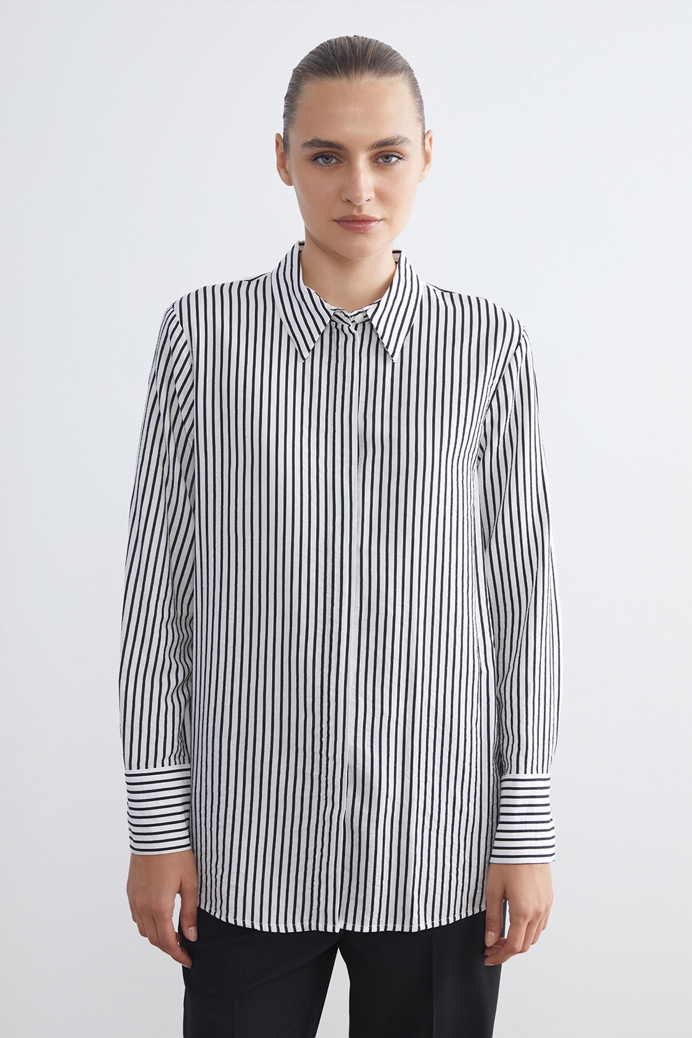 LC WAIKIKI, Camasa lejera cu model in dungi si guler clasic, Alb, Negru stins, 36