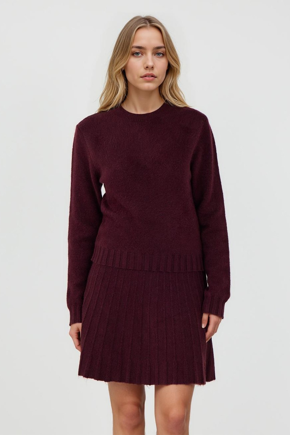 ♡mk♡  JIMMY KEY, Pulover cu decolteu la baza gatului si floare brodata