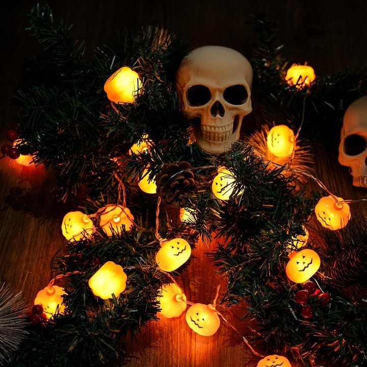 Halloween dekoratív füzér, 20 LED tök lámpa, 300cm, elemes, bel- és kültéri