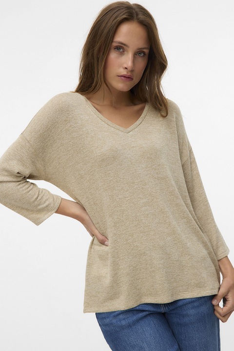 Vero Moda, Пуловер с шпиц и 3/4 ръкави, Бежов