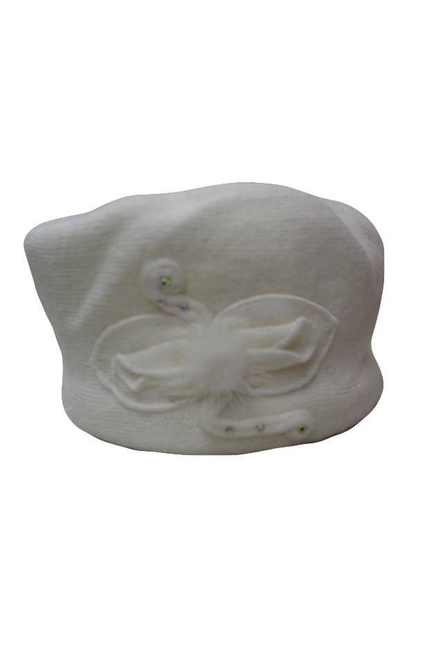 Bereta calduroasa din material de calitate,D&J Exclusive, alb,universal