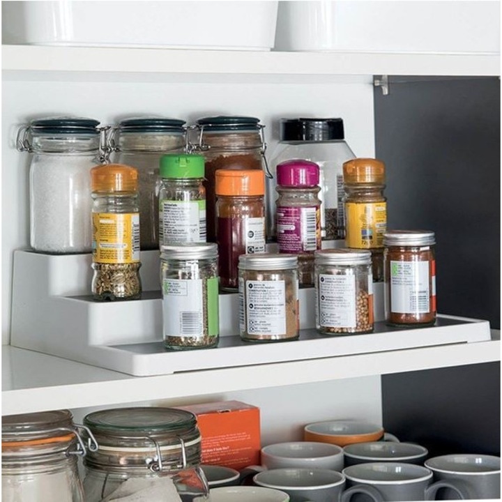 Рафт за подправки, 3 нива, пластмаса бяло-сиво, с противоплъзгаща повърхност, 36.5×24×8.5 см, органайзер за шкаф/кухня