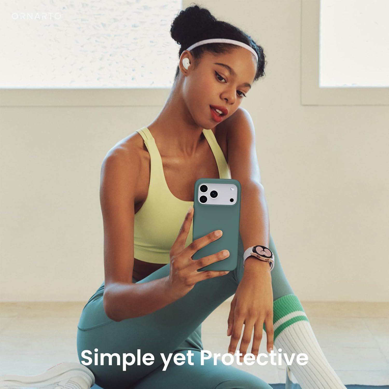 Husa pentru iPhone 17 Pro Max, SIlicon Catifelat Cu Interior Microfibra, Verde inchis