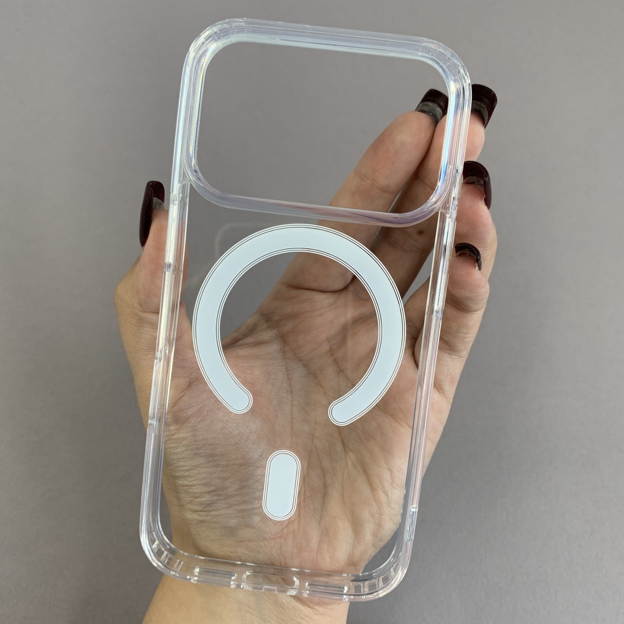 Husa protectie Mat-Tech compatibila cu iPhone 17 Pro, MagSafe, Protectie Camera, Colturi anti-soc, Decupaje Precise, Rezistenta la impact, Transparenta