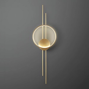 Fali és mennyezeti lámpák