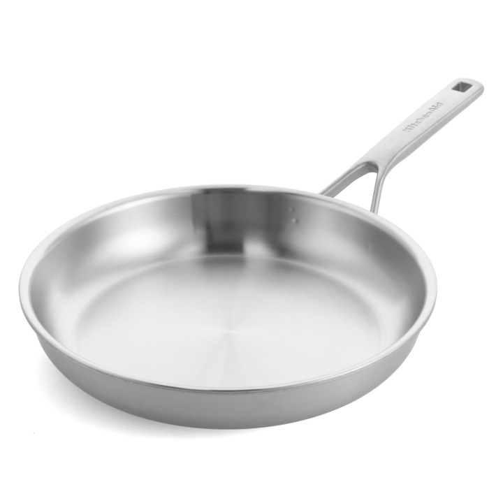 Kitchenaid Multiply 3Ply PFAS-mentes serpenyő, 24 cm, rozsdamentes acél, háromrétegű, többrétegű, indukciós, sütőben 220°C-ig használható, mosogatógépben mosható, ezüst