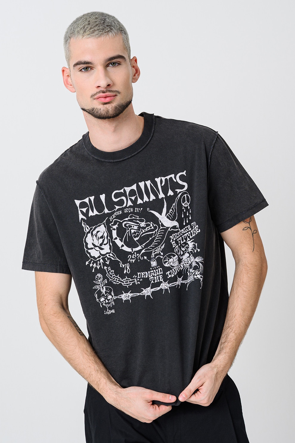 AllSaints, Tricou din bumbac organic cu imprimeu grafic, Alb murdar, Gri antracit, L