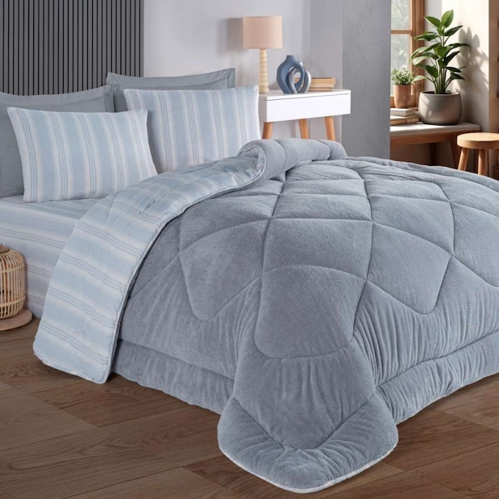 Set dormit pilota iarna Eponj Home Soft Line, fata catifelata, gri deschis