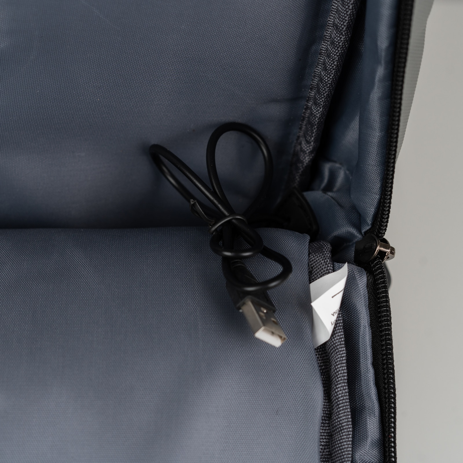Rucsac scolar tineret Arctic Hunter poliester negru, 43x30x11 cm, 14,2L, pentru laptop 15,6”, telefon si documente, femei, barbati, BK91105black