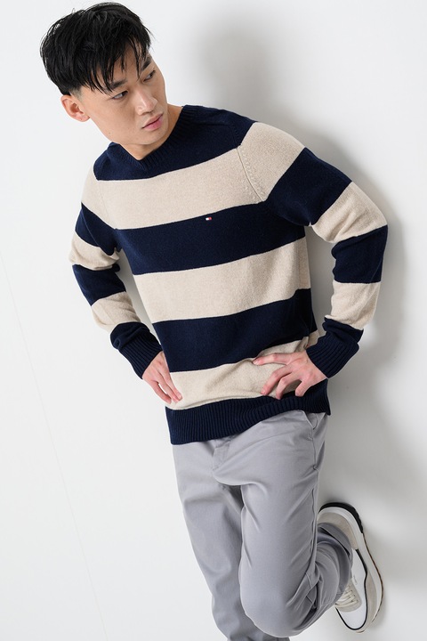 Tommy Hilfiger, Gyapjúpulóver diszkrét logóval, Világosbézs/Tengerészkék