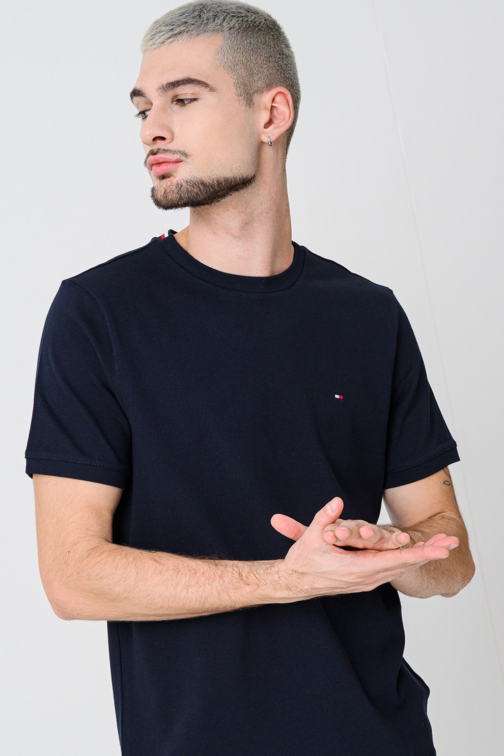 Tommy Hilfiger, Tricou din amestec de bumbac organic si logo discret brodat, Rosu, Alb, Bleumarin, XL