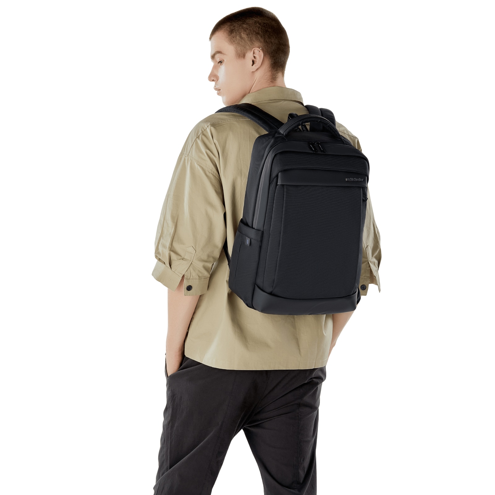 Rucsac business laptop 14,5L cu 10 buzunare, impermeabil si elegant Arctic Hunter B00478black