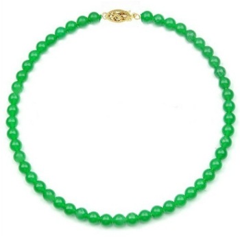Colier Jad Natural Malaesian cu Inchizatoare de Aur Colier Jad Natural Malaesian cu Inchizatoare de Aur