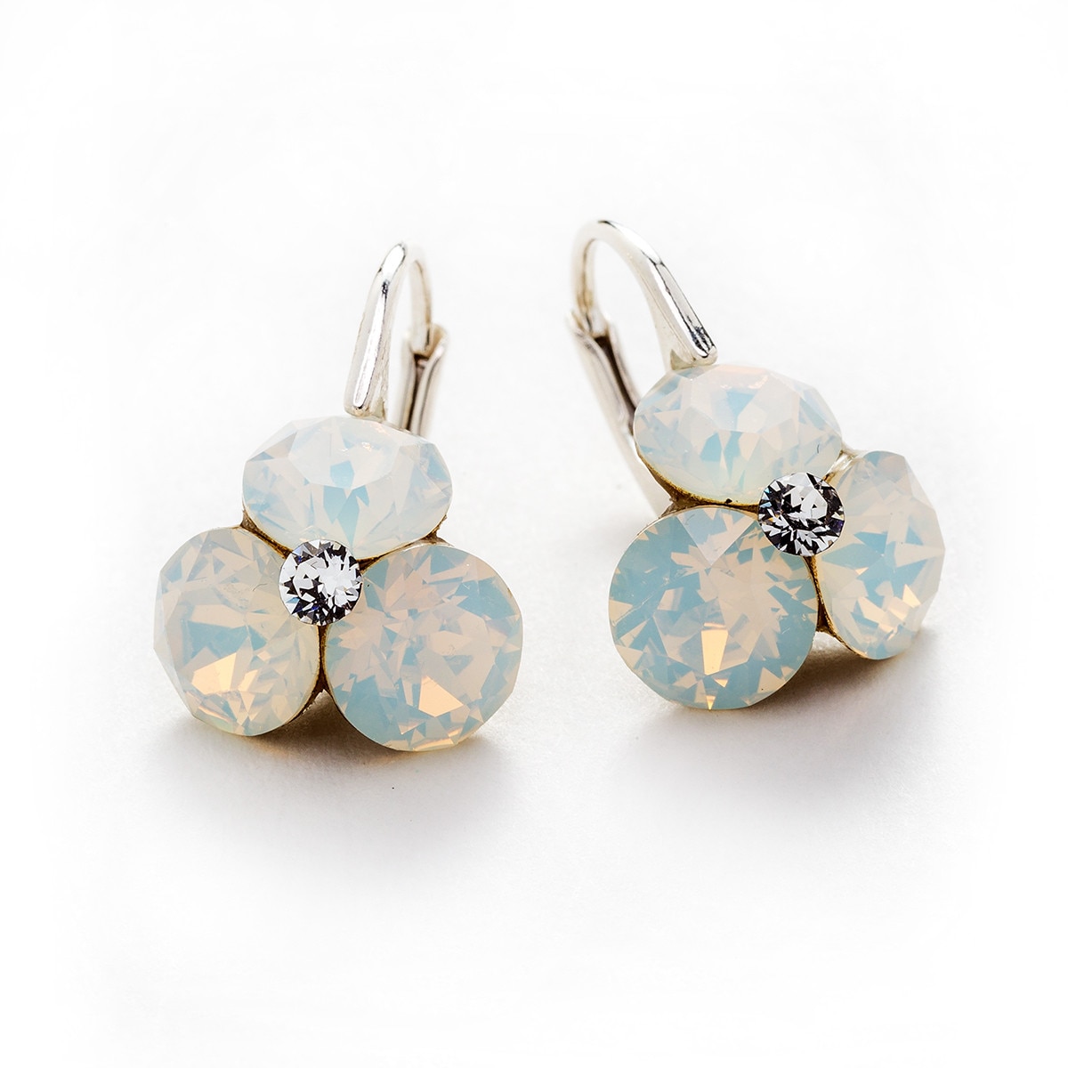 Cercei Argint DaviCrystals cu cristale trifoi cu leverback mic white opal