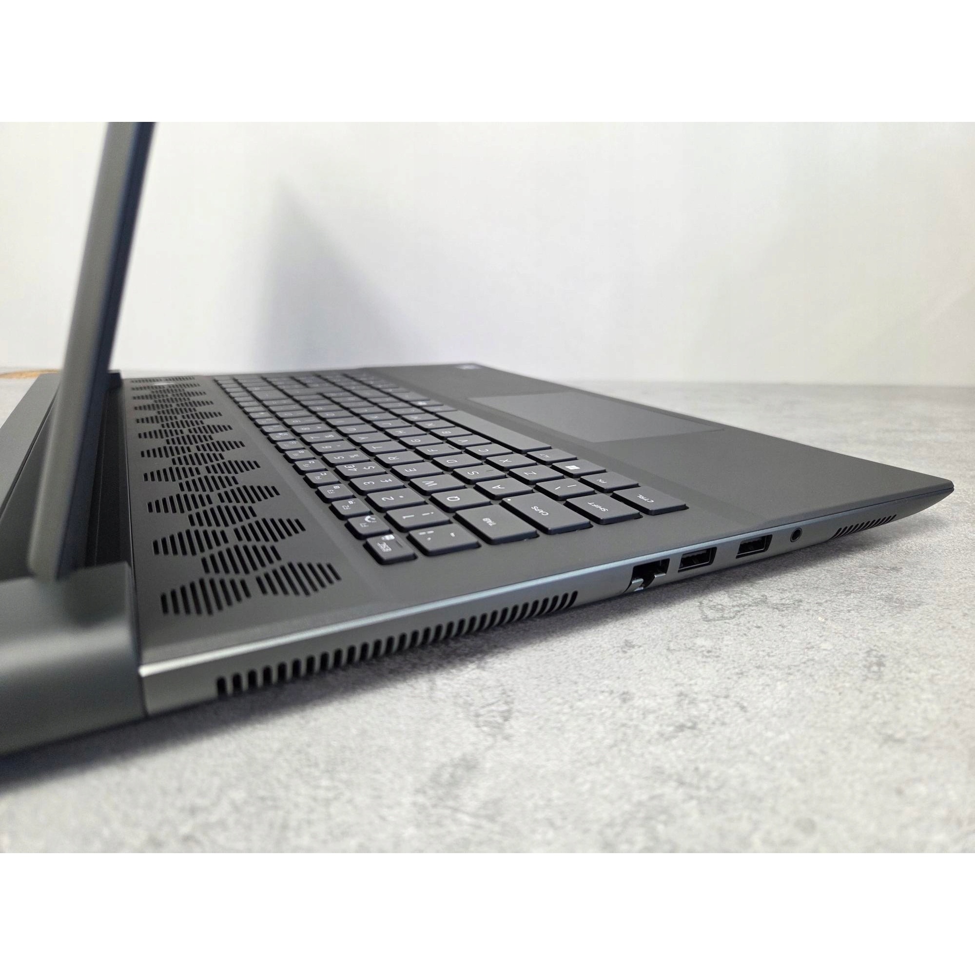 Laptop Dell Alienware m18 R2 i9-14900HX, 32GB, 2TB SSD, RTX 4080 QHD+, 165Hz, Win11