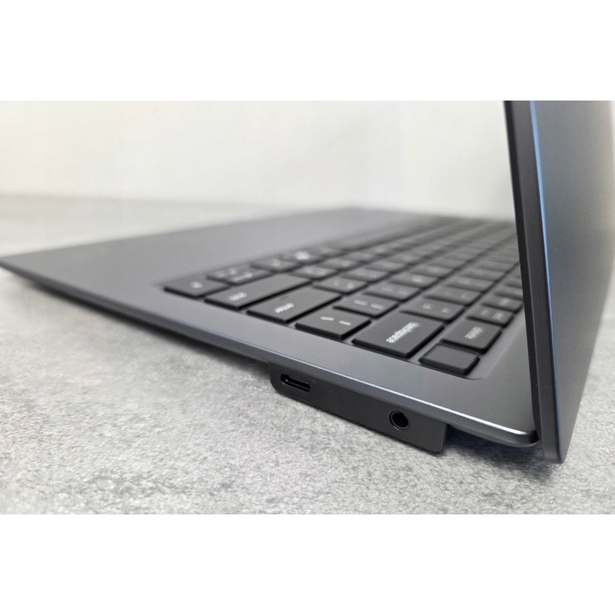 Laptop Lenovo ThinkPad X9-14 Gen 1, 14" OLED, Intel Core Ultra 7 258V, 32GB, 1TB SSD, Windows 11 Pro
