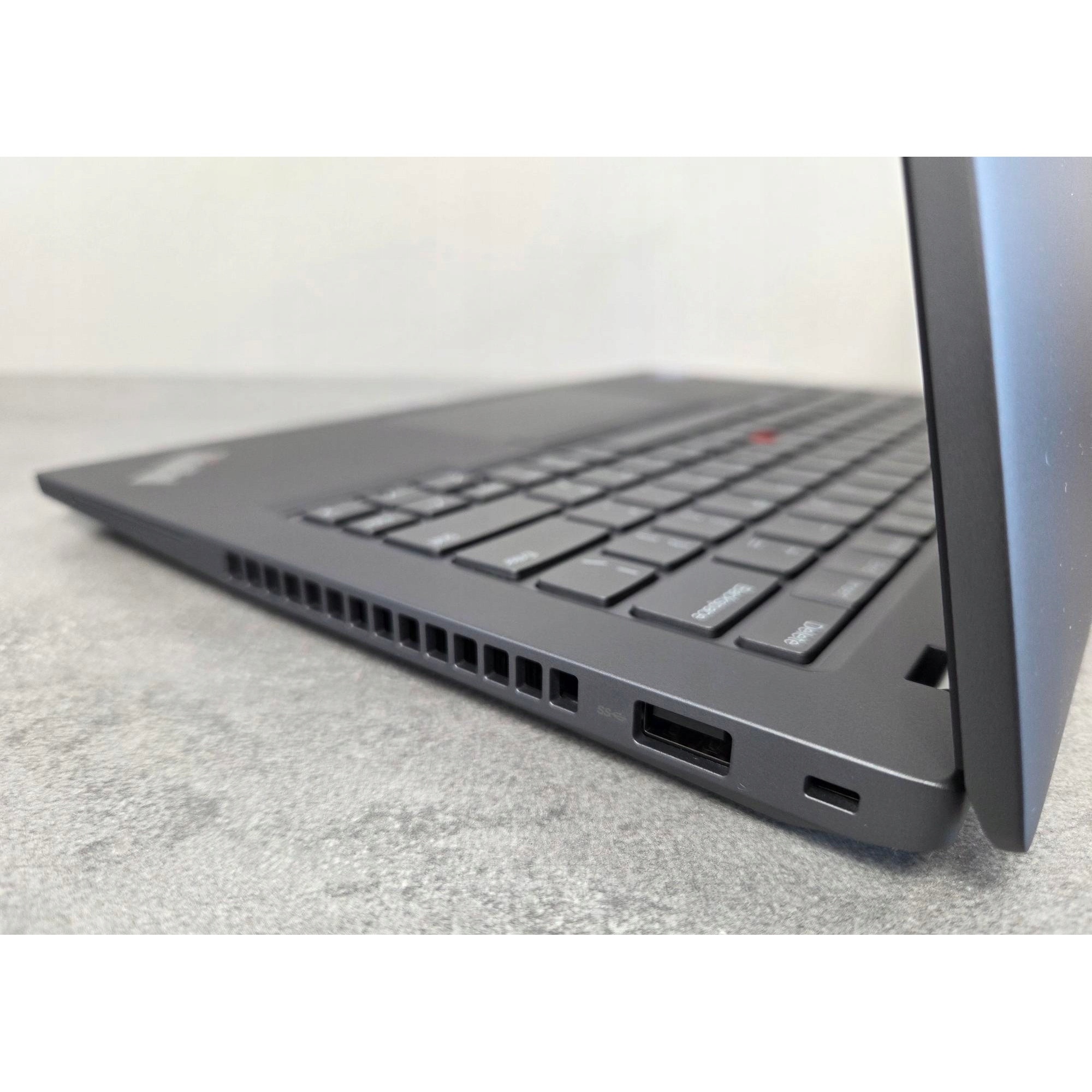 Laptop Lenovo ThinkPad T14 Gen 4, Intel Core i5-1335U, 16GB RAM, SSD 512GB, 14" IPS, touchscreen, 300 nit, Windows 11 Professional
