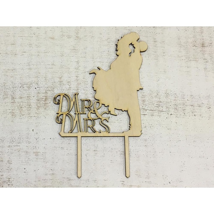 Lemn natural - Decor tort cuplu sărutat "MR & MRS" 18,5cm
