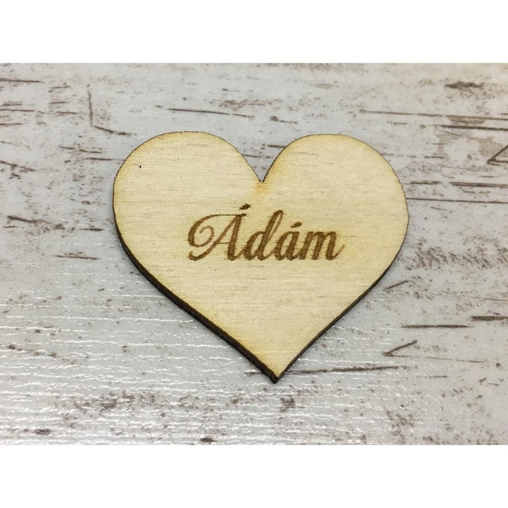 Персонализирано гравирано сърце с име