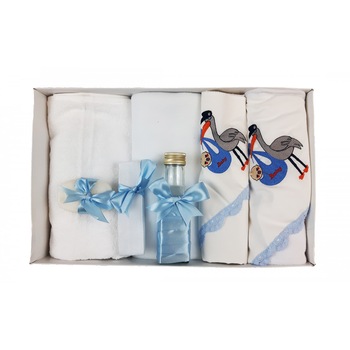 Trusou brodat cu Barza, pentru botez baieti-fete Trusou brodat cu Barza, pentru botez baieti-fete