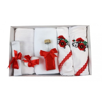 Trusou brodat Maci pentru botez fete-baieti Trusou brodat Maci pentru botez fete-baieti