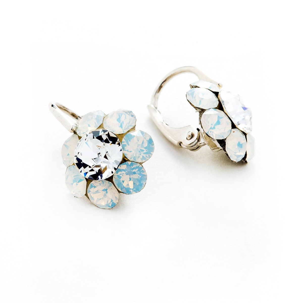 Cercei Argint DaviCrystals cu cristale floare m cu leverback mic white opal