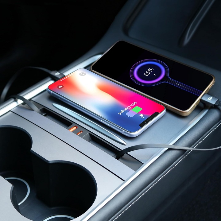 Hub USB cu Incarcare Rapida 27W pentru Tesla Model 3 (2021–2023) si Model Y (2021–2024) – 2 Cabluri Retractabile Type-C & Lightning, Porturi USB-A/USB-C, Capac Aliaj Aluminiu