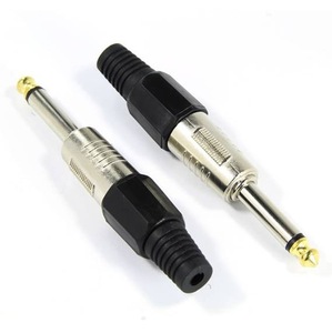 Kábelek és adapterek