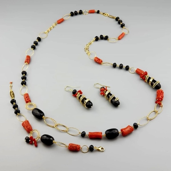 Set Sharon din coral rosu si agat negru
