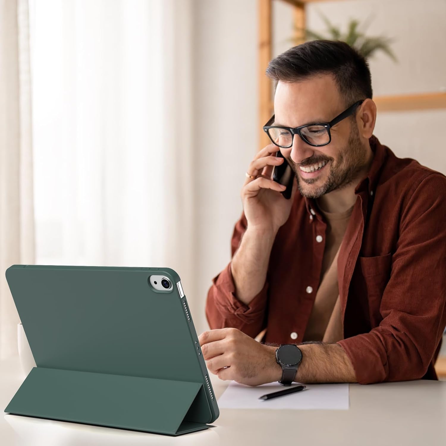 Husa premium Sigloo, compatibila cu iPad 11" (Gen. 11, 2025) / iPad 10.9" (Gen. 10, 2022) – Slim, Tri-Fold Magnetic, Piele Ecologica, Verde