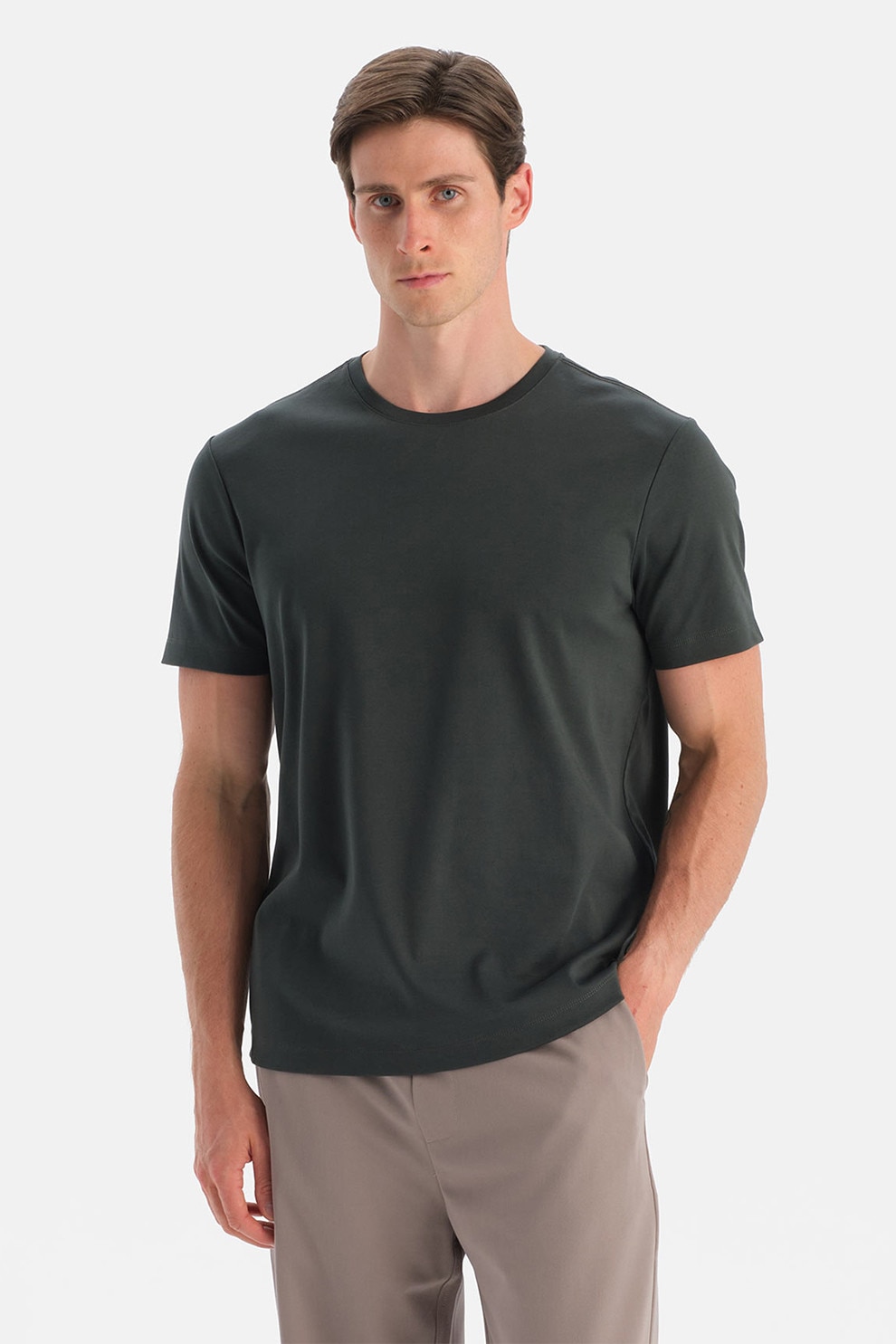 Dagi, Tricou cu decolteu la baza gatului si model uni, Verde inchis, L
