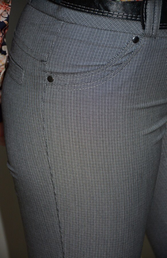 Pantaloni eleganti ,lungi cu design geometric,D&J Exclusive,, Gri