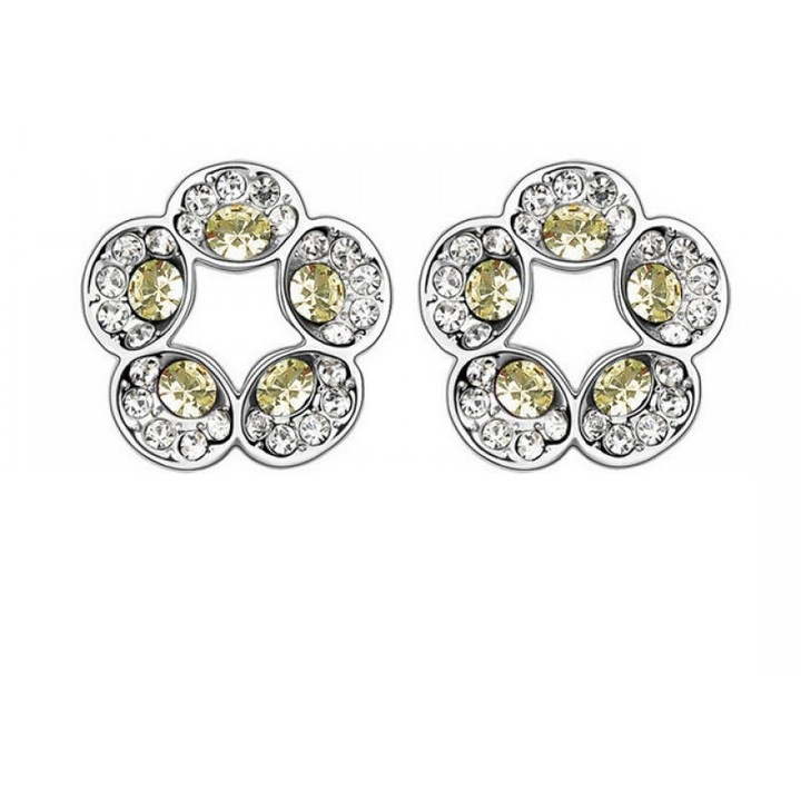 Ezüst fülbevaló virág alakú elemekkel