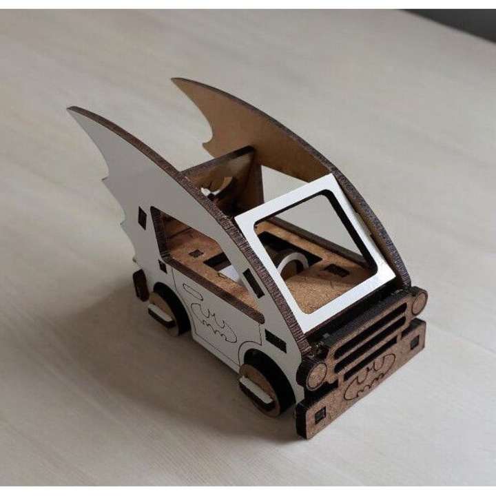 Masina Batman, model 3D din lemn, 15x20 cm