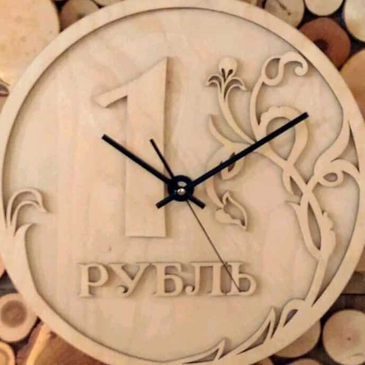 Ceas decorativ, Intrahome, plywood 3mm-4mm, 45x50cm, cu monede rosii