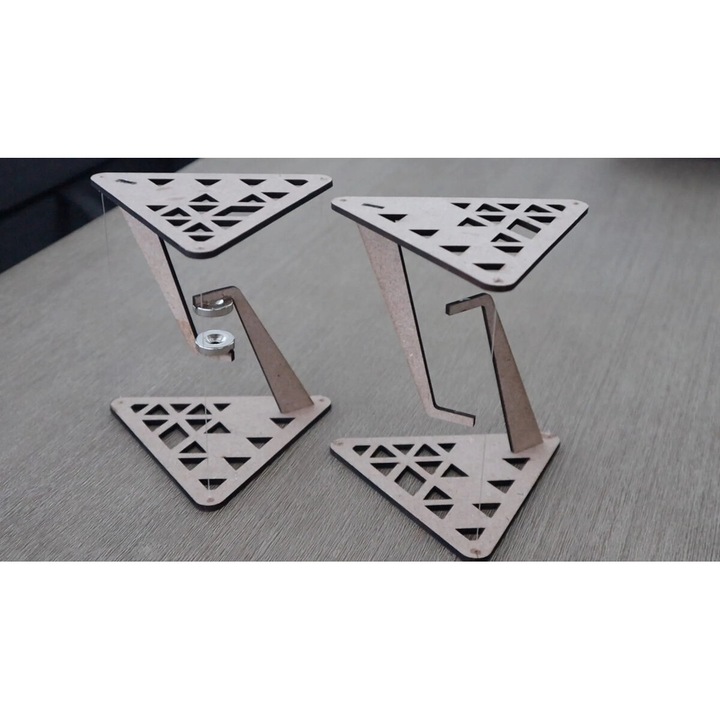 Masa Tensegrity Impossible, Intrahome, 3mm-4mm, 30x30 cm, din plywood, fabricata in Grecia