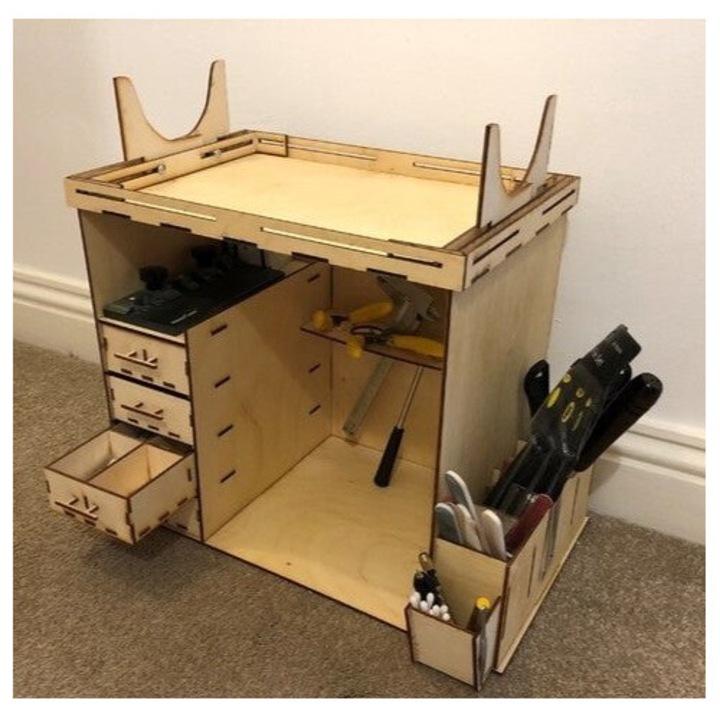 Raft organizator scule Intrahome, plywood 3mm-4mm, 30x30 cm, fabricat in Grecia