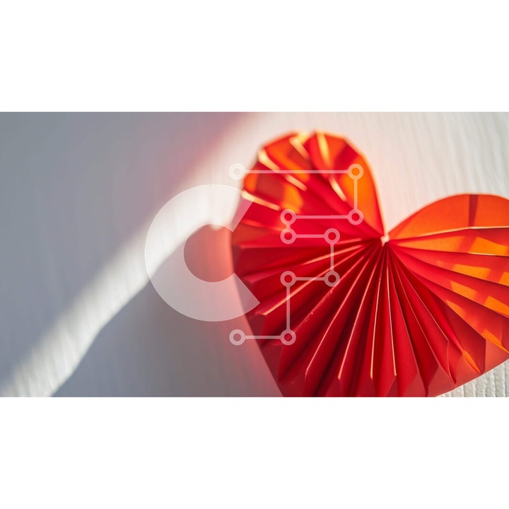 Puzzle din lemn Intrahome, origami rosu in forma de inima pe masa alba, 10x10cm, 25 piese, set in cutie de lemn wenge