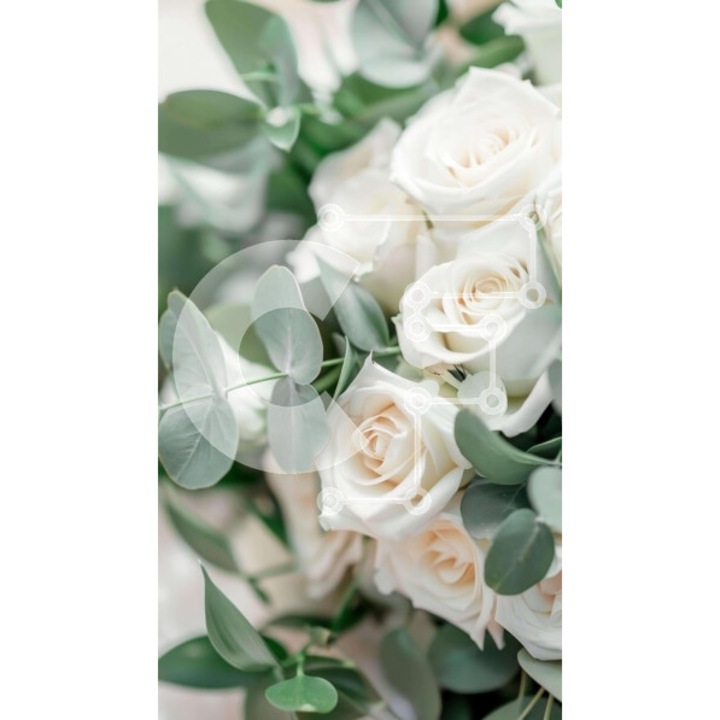 Puzzle din lemn Intrahome - Mpouketo cu triantaphylla albe si frunze de eucalipt pe masa goala, 10x10 cm, 25 piese, set in cutie de lemn wenge