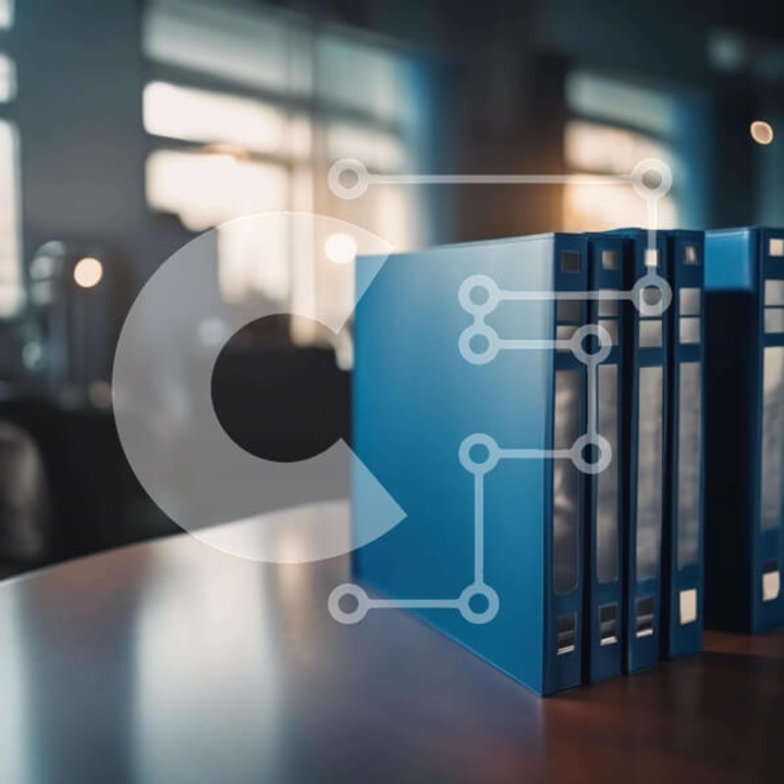 Puzzle din lemn Intrahome, 10x10cm, 25 piese, imagine cu trei manji pe masa de lemn, cutie din lemn wenge.