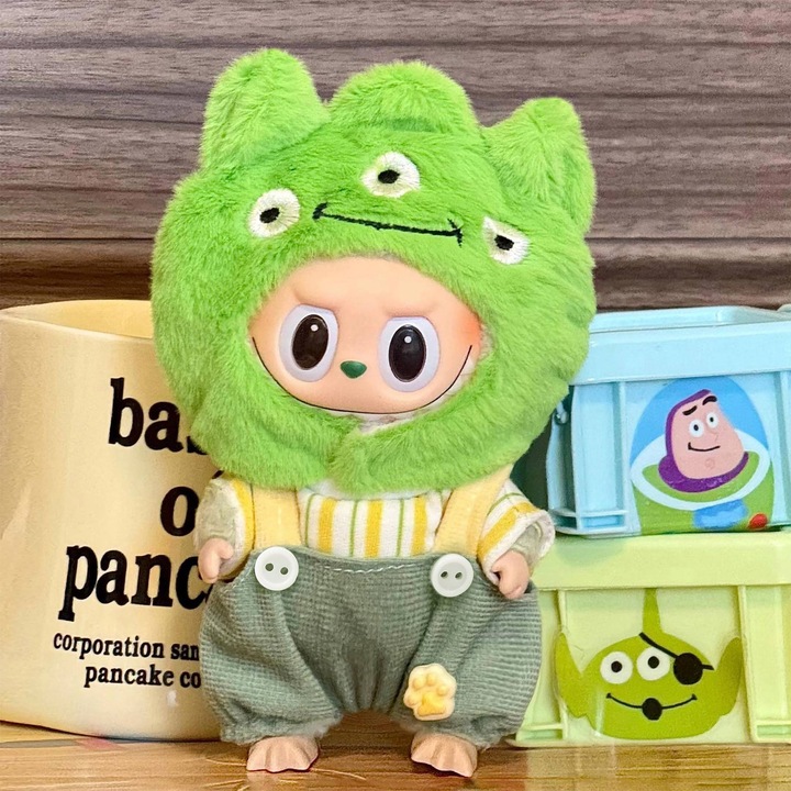 Monster babaruha szett, első és második generáció, többszínű