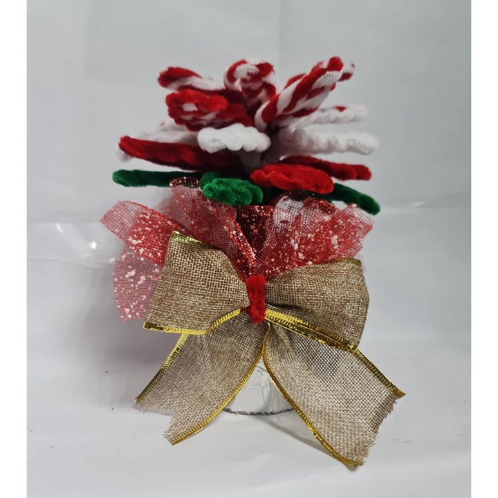 Aranjament floral din sarma plusata