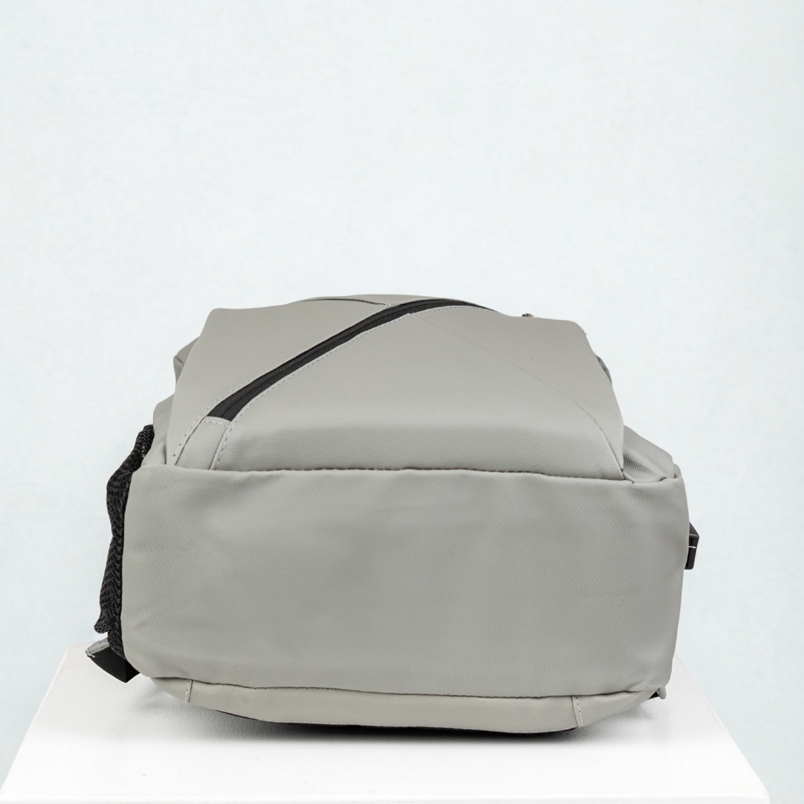 Rucsac scolar tineret VIO poliester gri, 43x30x11 cm, 14,2 L, pentru laptop 15,6”, femei/barbati, telefon si documente, curea pe valiza, BK91109grey