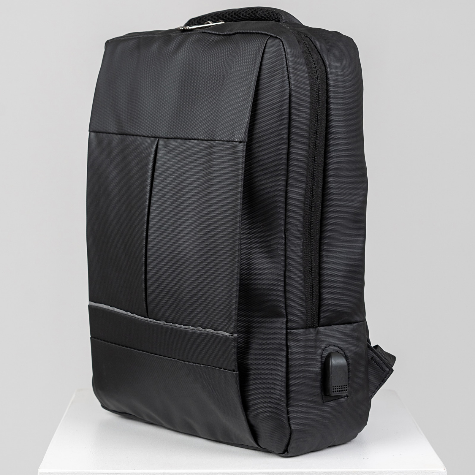 Rucsac scolar si pentru facultate 14L cu port USB si compartiment laptop 15,6” – confort zilnic si functionalitate moderna BK91103black