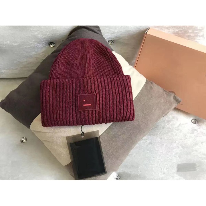 Caciula din lana pentru femei, model cu litere, conica, calduroasa, burgundy, set pentru cupluri