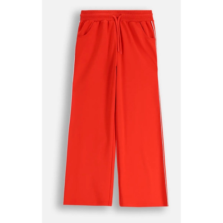 Melegítőnadrág húzózsinórral a derékrészen