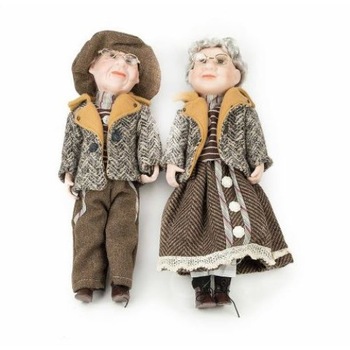 Set 2 papusi din ceramica; H 41 cm Set 2 papusi din ceramica; H 41 cm